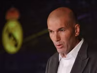 [ẢNH] Zidane ăn mặc cực chất trong ngày 