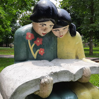 [Ảnh] Bật cười với các bức tượng bỗng dưng lòe loẹt ở Công viên Thống Nhất