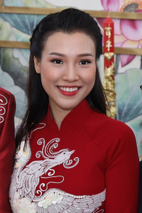 Những khoảnh khắc ấn tượng trong lễ vu quy của Á hậu Hoàng Oanh