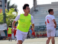 [ẢNH] Thua ngược 1-4, cựu vô địch THPT Hoàng Cầu dừng bước