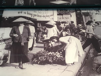 [Ảnh] Có một Hà Nội đầy thương nhớ qua hình ảnh gánh hàng rong và tiếng rao ngoài phố