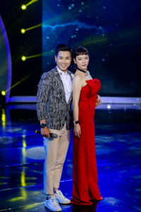 Lý Nhã Kỳ xuất hiện rạng rỡ sau tin đồn 