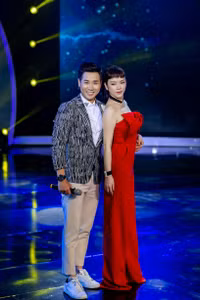 Lý Nhã Kỳ xuất hiện rạng rỡ sau tin đồn 