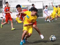 [ẢNH] So tài quyết liệt trong ngày khai mạc Giải bóng đá học sinh THPT Hà Nội 2019