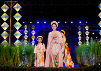 Ngọc Hân ra mắt bộ sưu tập áo dài lấy cảm hứng từ nhã nhạc cung đình Huế