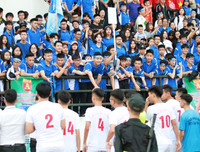 [ẢNH] THPT Lê Văn Thiêm, dù thế nào cổ động viên vẫn luôn ở bên các bạn!