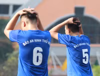 [ẢNH] Khoảnh khắc lượt trận 8h sáng nay 20-10