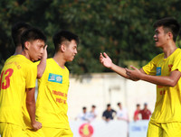 [ẢNH] Toàn cảnh lượt trận 15h chiều nay 23-10