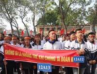 [ẢNH] Lễ xuất quân rộn ràng, rực rỡ sắc màu của thầy trò trường Phùng Khắc Khoan