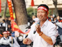 [ẢNH] Lễ xuất quân rộn ràng, rực rỡ sắc màu của thầy trò trường Phùng Khắc Khoan