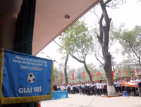 [ẢNH] Lễ xuất quân rộn ràng, rực rỡ sắc màu của thầy trò trường Phùng Khắc Khoan