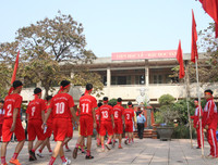 [ẢNH] Lễ xuất quân rộn ràng, rực rỡ sắc màu của thầy trò trường Phùng Khắc Khoan