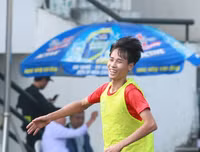 [ẢNH] THPT Ngô Sỹ Liên gây sốt khi hạ thuyết phục THPT Chu Văn An