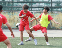 [ẢNH] THPT Ngô Sỹ Liên gây sốt khi hạ thuyết phục THPT Chu Văn An