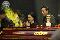 [ẢNH] Nghệ sỹ Việt thương tiếc đưa tiễn NSND Anh Tú về nơi yên giấc ngàn thu