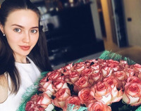 [ẢNH] Cô vợ xinh lung linh của tuyển thủ Nga 