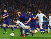 [ẢNH] Toàn cảnh màn hủy diệt Chelsea của Barca: Messi như một 