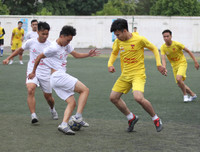 Giành vé bán kết kịch tính, THPT Nguyễn Thị Minh Khai lại mơ vô địch