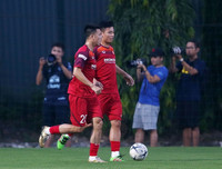 [ẢNH] Đoàn Văn Hậu và Trọng Hoàng tập riêng, phát tín hiệu lạc quan với thầy Park