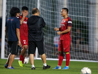 [ẢNH] Đoàn Văn Hậu và Trọng Hoàng tập riêng, phát tín hiệu lạc quan với thầy Park