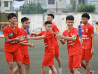 [ẢNH] Điểm mặt 16 đội bóng xuất sắc nhất mùa này