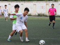 [ẢNH] Nhận 2 thẻ đỏ, THPT Vinschool đánh rơi chiến thắng