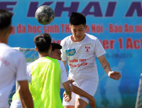 [ẢNH] Thua ngược 1-4, cựu vô địch THPT Hoàng Cầu dừng bước