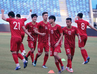 [ẢNH] HLV Park vui vẻ gặp lại thầy cũ Guus Hiddink, sẵn sàng đấu U22 Trung Quốc