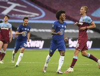 [ẢNH] Vừa diện trang phục mới, Chelsea đã thua sốc