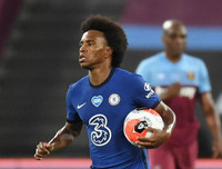 [ẢNH] Vừa diện trang phục mới, Chelsea đã thua sốc