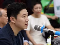 Quán quân Olympic Jin Jong-oh trổ tài bắn súng trước các xạ thủ Việt Nam