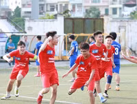 [ẢNH] 4 nhà cựu vô địch đã chơi thế nào trong trận ra quân?