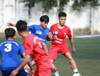 [ẢNH] 4 nhà cựu vô địch đã chơi thế nào trong trận ra quân?