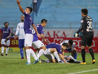 Chiến sĩ CSCĐ, trọng tài Ngô Duy Lân và những hành động cứu người kịp thời trên sân cỏ Việt Nam