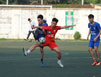 [ẢNH] Vào chung kết, CĐV vỡ òa sung sướng, cầu thủ THPT Lê Văn Thiêm bật khóc