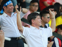 [ẢNH] Vào chung kết, CĐV vỡ òa sung sướng, cầu thủ THPT Lê Văn Thiêm bật khóc