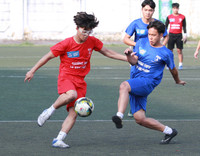 [ẢNH] Vào chung kết, CĐV vỡ òa sung sướng, cầu thủ THPT Lê Văn Thiêm bật khóc