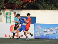 [ẢNH] Vào chung kết, CĐV vỡ òa sung sướng, cầu thủ THPT Lê Văn Thiêm bật khóc