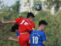 [ẢNH] Vào chung kết, CĐV vỡ òa sung sướng, cầu thủ THPT Lê Văn Thiêm bật khóc