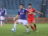 [ẢNH] Quang Hải ghi bàn 3 trận liên tiếp, Hà Nội FC lên đầu bảng V-League