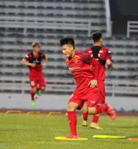 [ẢNH] Công Phượng buồn thiu tập cùng ĐT Việt Nam trên đất Thái Lan