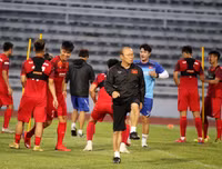 [ẢNH] Công Phượng buồn thiu tập cùng ĐT Việt Nam trên đất Thái Lan