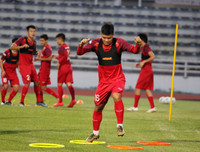 [ẢNH] Công Phượng buồn thiu tập cùng ĐT Việt Nam trên đất Thái Lan