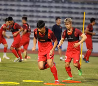 [ẢNH] Công Phượng buồn thiu tập cùng ĐT Việt Nam trên đất Thái Lan