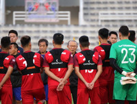 [ẢNH] Công Phượng buồn thiu tập cùng ĐT Việt Nam trên đất Thái Lan