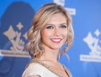 [ẢNH] Nữ MC truyền hình hứa 