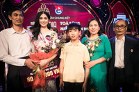 Cận cảnh cô gái 19 tuổi vừa đăng quang 