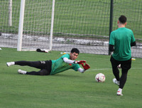 [ẢNH] Phan Văn Đức tươi rói cùng đồng đội hướng tới bán kết lượt về