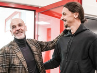 [ẢNH] Toàn cảnh màn trở lại gây sốt của Ibrahimovic với AC Milan