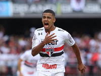 [ẢNH] 50 thần đồng bóng đá đương đại (P1): Tài không đợi tuổi